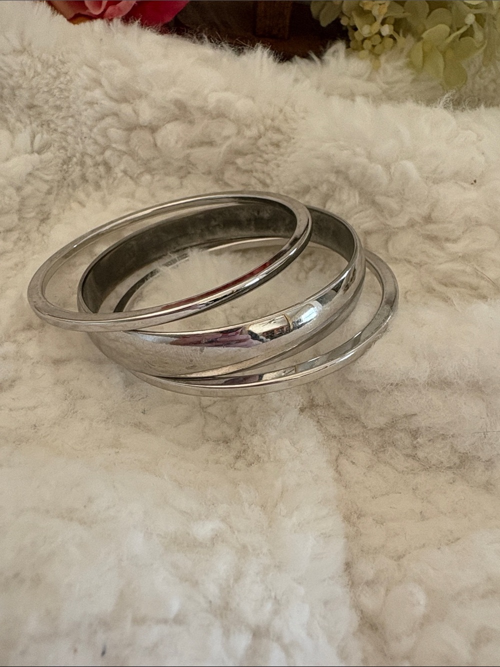 Monet Size S Silver Tone Women’s Stackable Bangle Bracelet Set